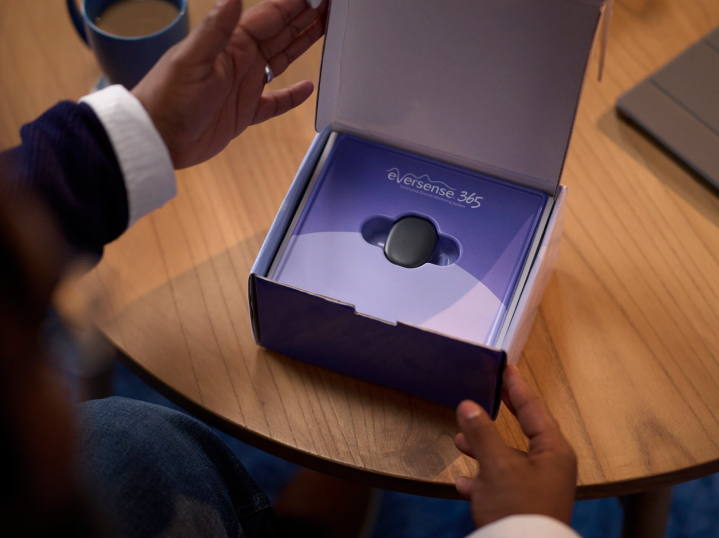 this is 50 | 50 image